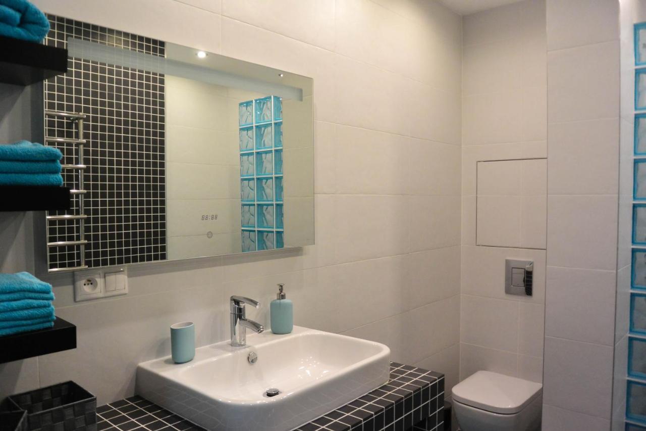 Rr Bus Station Apartment 布拉迪斯拉发 外观 照片